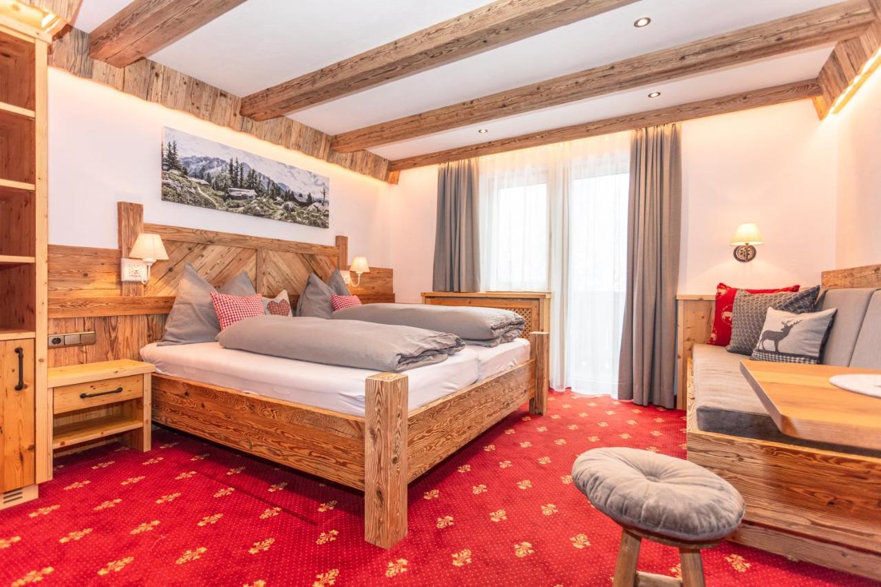Pension Berghof Maria Alm am Steinernen Meer Bagian luar foto