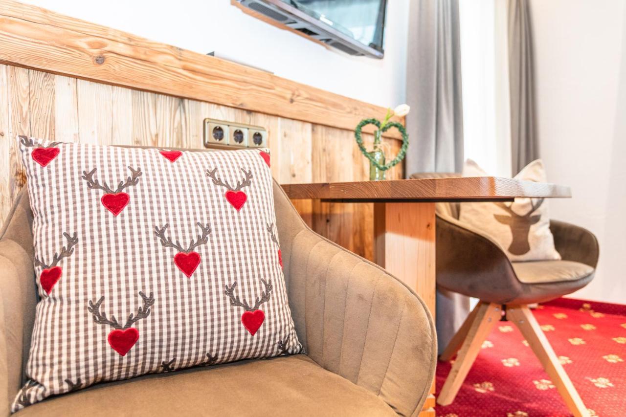 Pension Berghof Maria Alm am Steinernen Meer Bagian luar foto