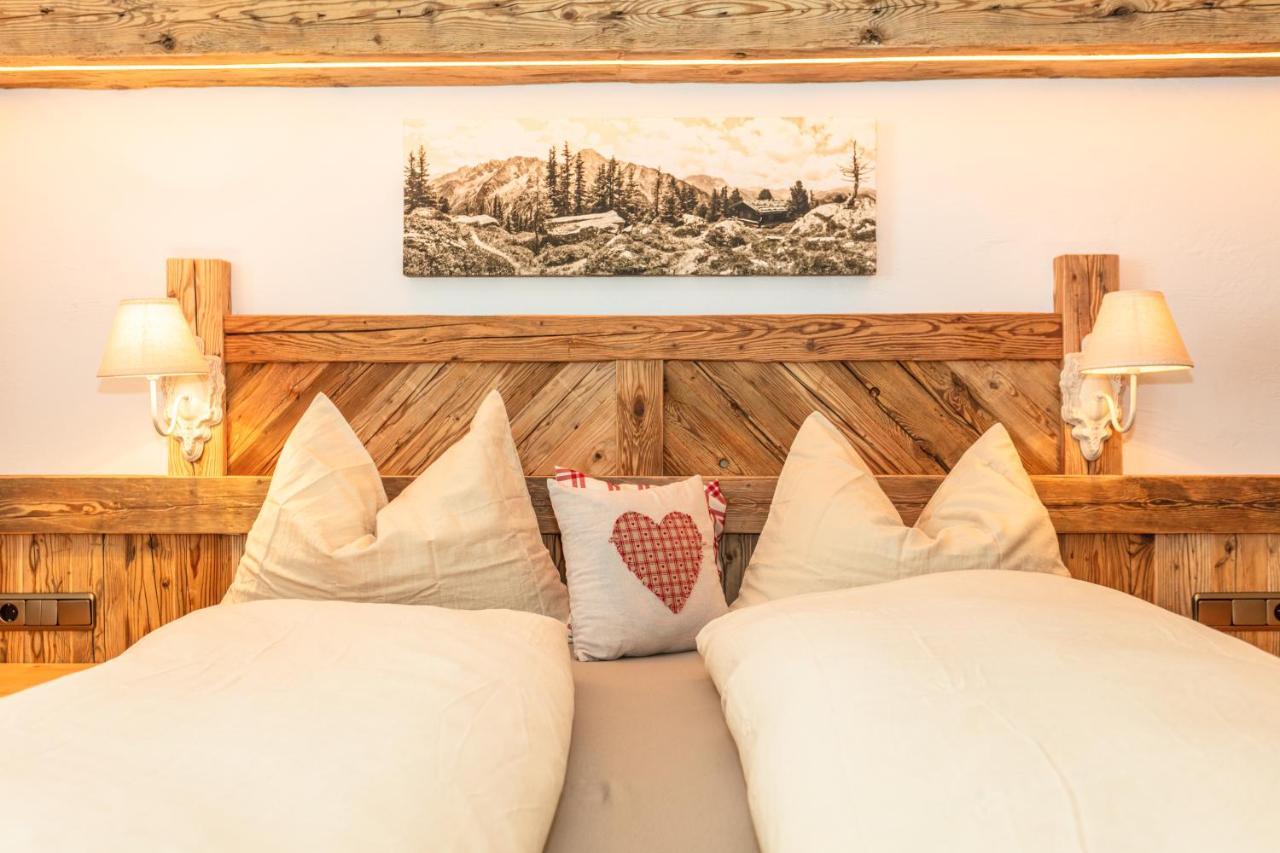 Pension Berghof Maria Alm am Steinernen Meer Bagian luar foto