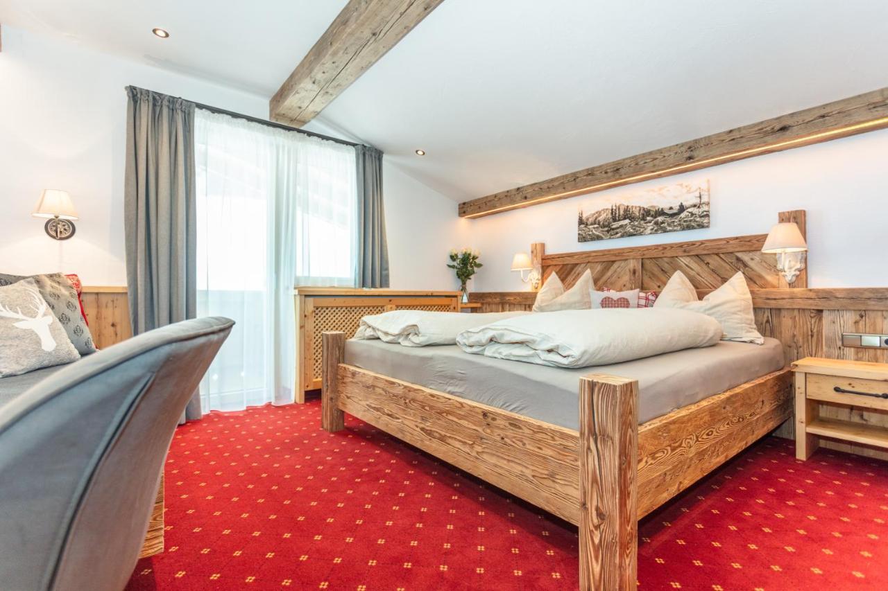 Pension Berghof Maria Alm am Steinernen Meer Bagian luar foto