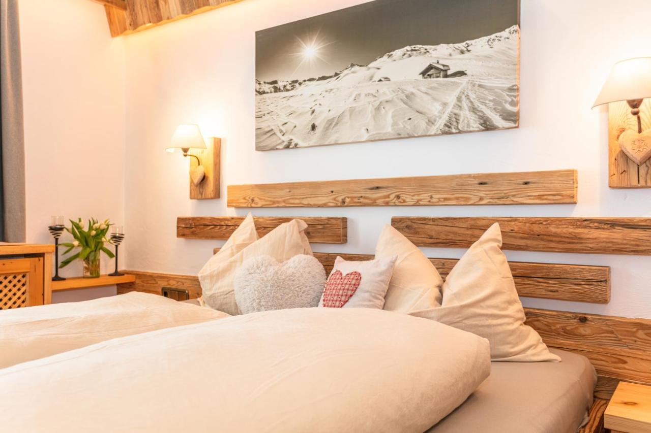 Pension Berghof Maria Alm am Steinernen Meer Bagian luar foto